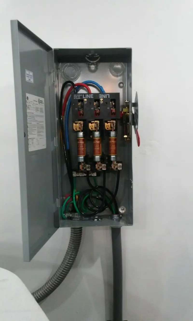 Three-phase disconnect switch installed for Smoke Detector Installation in Santa Venetia
